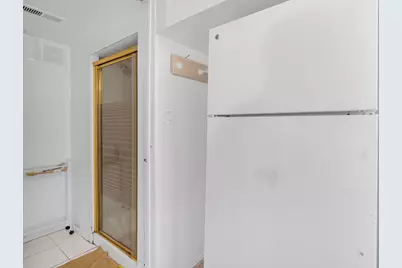 5032 Crain Street, Skokie, IL 60077 - Photo 8