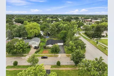 1600 Cambourne Lane, Schaumburg, IL 60194 - Photo 2