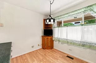 1600 Cambourne Ln, Schaumburg, IL 60194 - Photo 14