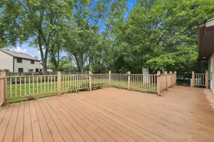 1600 Cambourne Ln, Schaumburg, IL 60194 - Photo 26