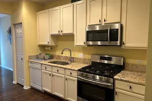 394 Bay Dr, Itasca, IL 60143 - Photo 2