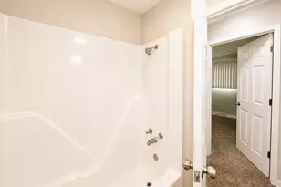 8820 S Princeton Ave, Chicago, IL 60620 - Photo 20