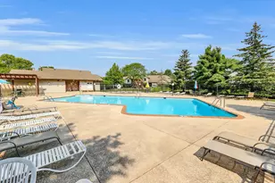 1374 Williamsburg Dr, Schaumburg, IL 60193 - Photo 28