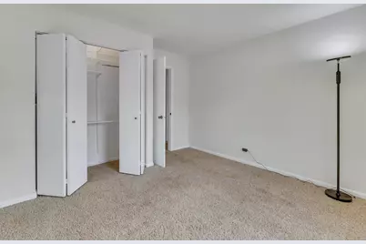 1374 Williamsburg Drive #B1, Schaumburg, IL 60193 - Photo 22