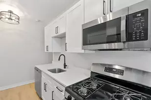 918 W Sunnyside Ave, Chicago, IL 60640 - Photo 10