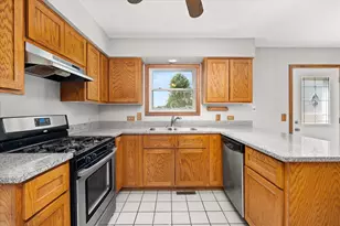 1125 Darin Dr, Lockport, IL 60441 - Photo 12