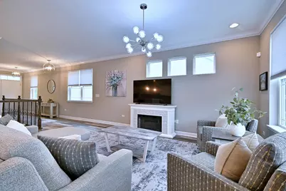 768 Eagle Court, Addison, IL 60101 - Photo 8