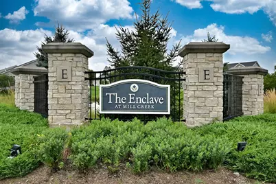 768 Eagle Court, Addison, IL 60101 - Photo 2
