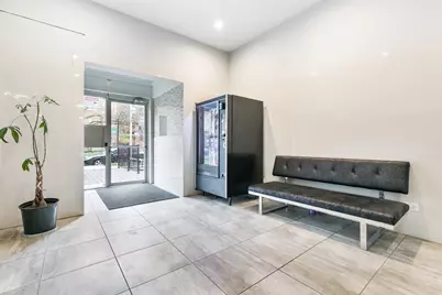5860 N Kenmore Avenue #206, Chicago, IL 60660 - Photo 12