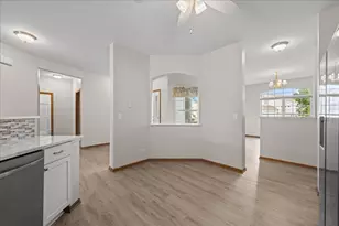 413 Cascade Ln, Oswego, IL 60543 - Photo 12
