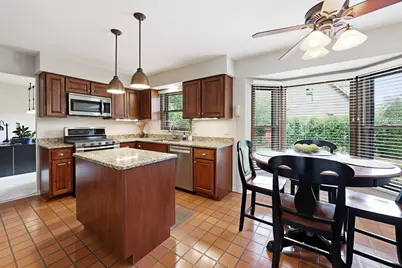 1222 Biscayne Drive, Elk Grove Village, IL 60007 - Photo 8