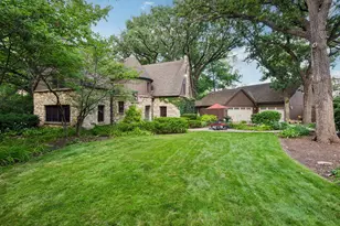 28W670 Batavia Rd, Warrenville, IL 60555 - Photo 8
