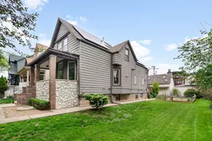 2833 N Francisco Ave, Chicago, IL 60618 - Photo 2