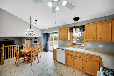 8544 Meadows Edge Trail, Tinley Park, IL 60487 - Photo 14