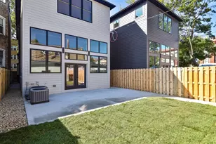 3754 W Sunnyside Ave, Chicago, IL 60625 - Photo 26