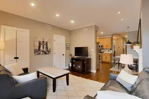 3242 N Leavitt St, Chicago, IL 60618 - Photo 12