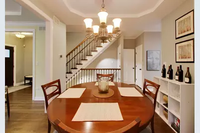 3242 N Leavitt Street, Chicago, IL 60618 - Photo 4