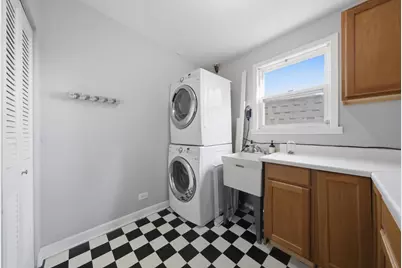 2100 N Damen Avenue #2R, Chicago, IL 60647 - Photo 16