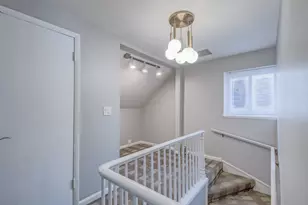 2741 W Chase Ave, Chicago, IL 60645 - Photo 14