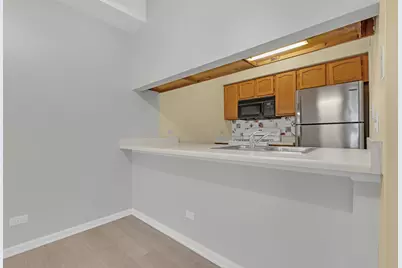 1126 Regency Drive, Schaumburg, IL 60193 - Photo 8