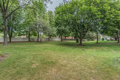 1126 Regency Drive, Schaumburg, IL 60193 - Photo 28