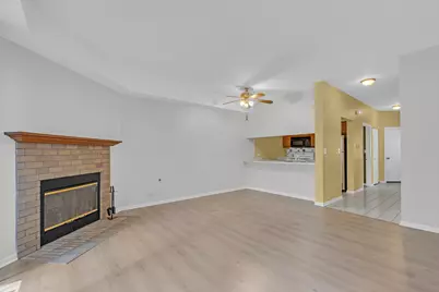 1126 Regency Drive, Schaumburg, IL 60193 - Photo 6