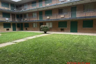 9126 S Buffalo Ave, Chicago, IL 60617 - Photo 1