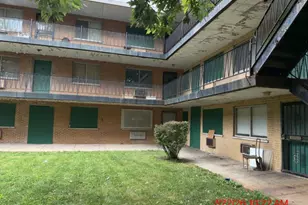 9126 S Buffalo Ave, Chicago, IL 60617 - Photo 2