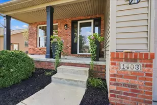 1403 Kickapoo Creek Rd, Bloomington, IL 61705 - Photo 2