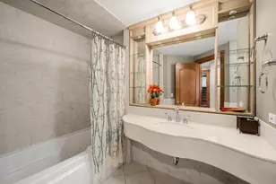 24092 W Old Oak Dr, Mundelein, IL 60060 - Photo 24