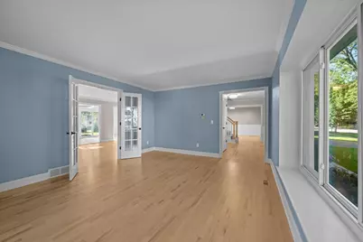 550 Longmeadow Circle, Saint Charles, IL 60174 - Photo 8