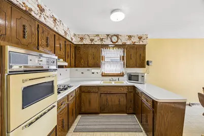 648 Escanaba Avenue, Calumet City, IL 60409 - Photo 4