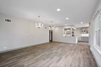 3001 W Chase Avenue, Chicago, IL 60645 - Photo 8
