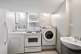 3001 W Chase Ave, Chicago, IL 60645 - Photo 22