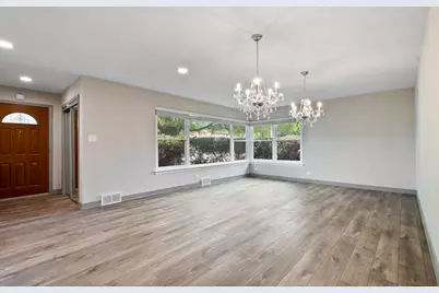 3001 W Chase Avenue, Chicago, IL 60645 - Photo 4