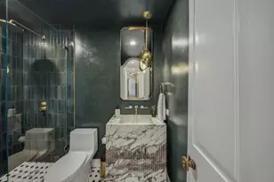 111 E Chestnut St, Chicago, IL 60611 - Photo 38