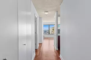 30 E Huron St, Chicago, IL 60611 - Photo 2