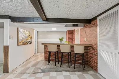 10513 S Avenue E, Chicago, IL 60617 - Photo 8