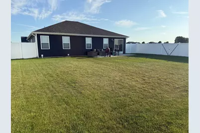 609 34th Street, Peru, IL 61354 - Photo 2