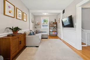 1610 W Carmen Ave, Chicago, IL 60640 - Photo 4