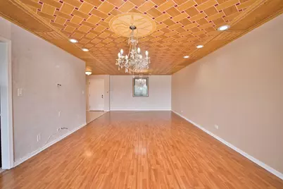 7601 Lincoln Avenue #502, Skokie, IL 60077 - Photo 4