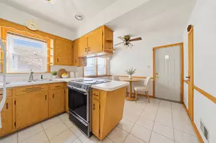 5434 S Neenah Ave, Chicago, IL 60638 - Photo 8
