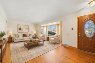 5434 S Neenah Ave, Chicago, IL 60638 - Photo 4
