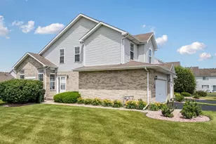5324 Crosswind Dr, Richton Park, IL 60471 - Photo 2