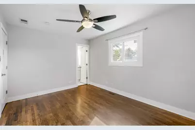 2050 Shepard Road, Hoffman Estates, IL 60169 - Photo 14