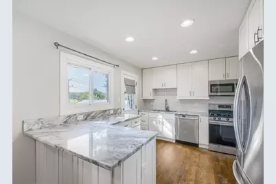 2050 Shepard Road, Hoffman Estates, IL 60169 - Photo 8