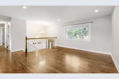 2050 Shepard Road, Hoffman Estates, IL 60169 - Photo 2
