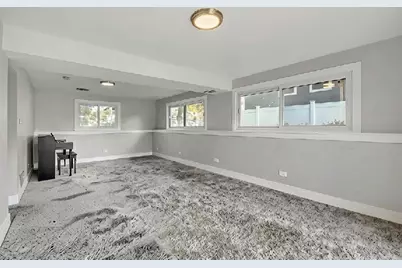 2050 Shepard Road, Hoffman Estates, IL 60169 - Photo 22
