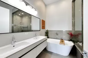 2405 W Iowa St, Chicago, IL 60622 - Photo 14