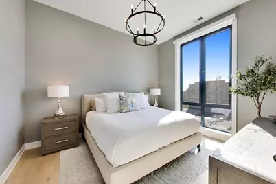 2405 W Iowa Street #402, Chicago, IL 60622 - Photo 12